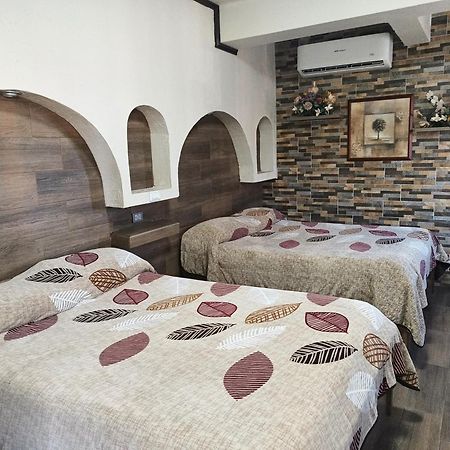 Hotel Baeza Делисиас Екстериор снимка