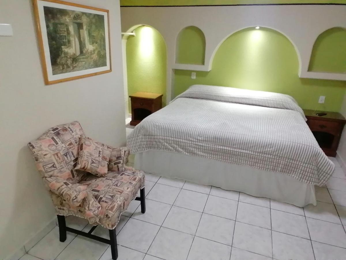 Hotel Baeza Делисиас Екстериор снимка