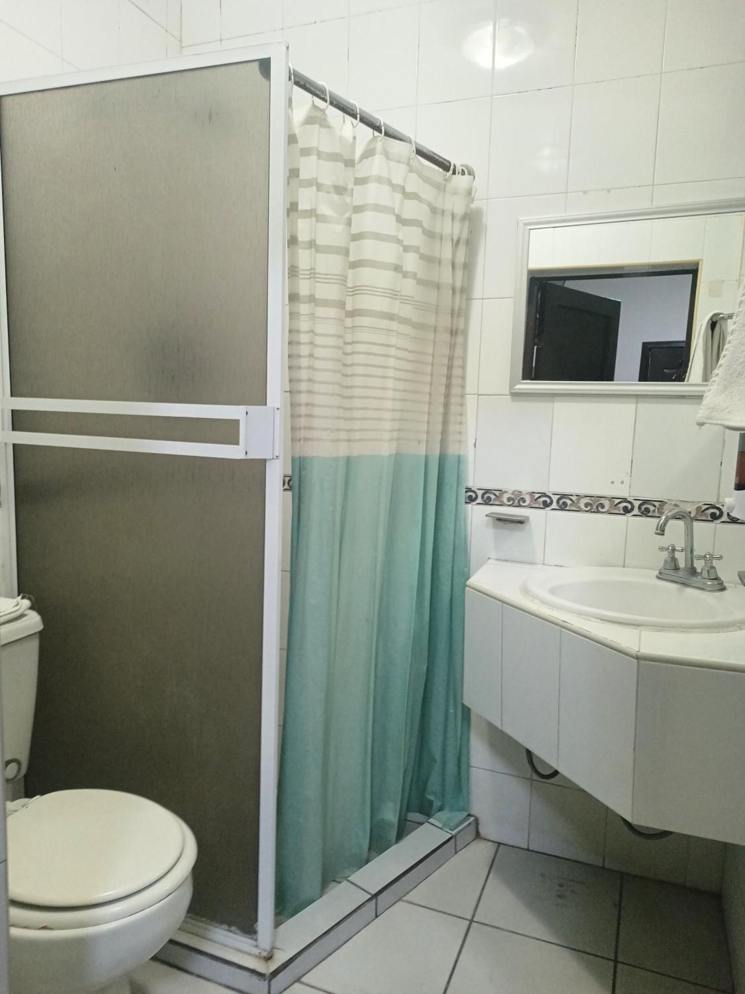 Hotel Baeza Делисиас Екстериор снимка
