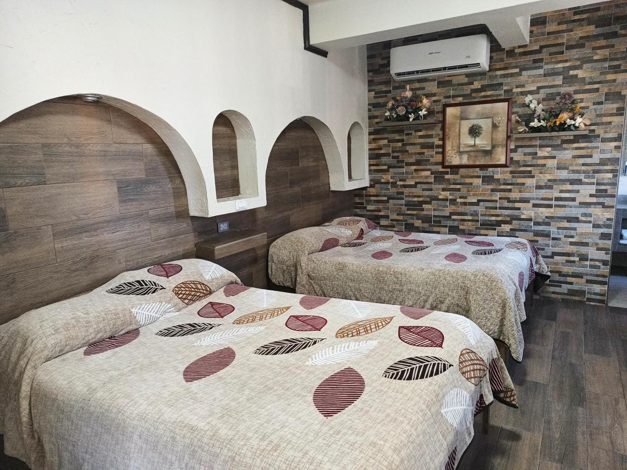 Hotel Baeza Делисиас Екстериор снимка