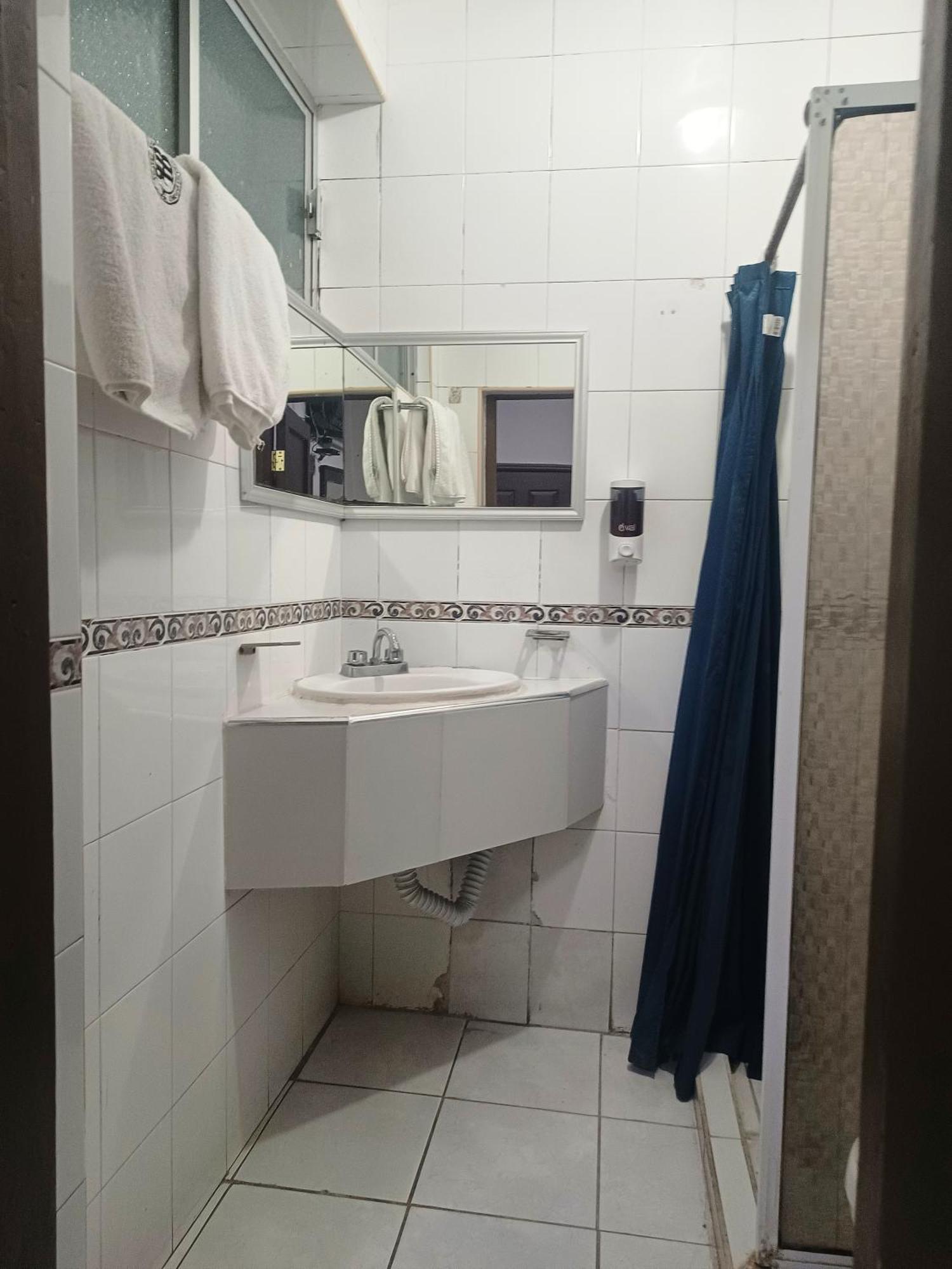 Hotel Baeza Делисиас Екстериор снимка