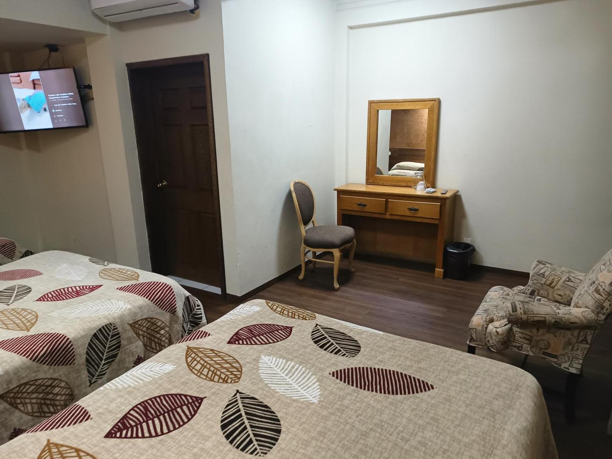 Hotel Baeza Делисиас Екстериор снимка