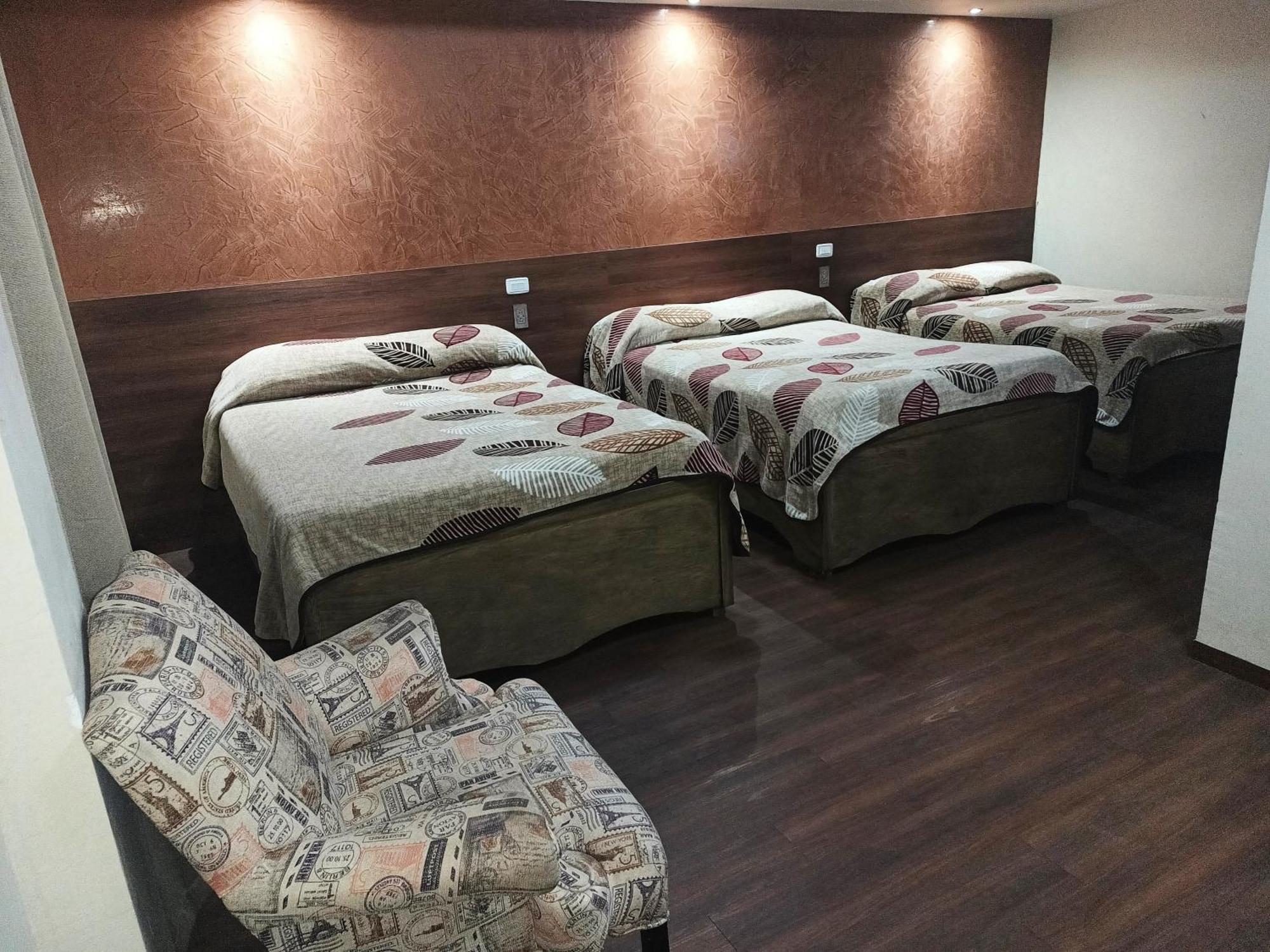 Hotel Baeza Делисиас Екстериор снимка