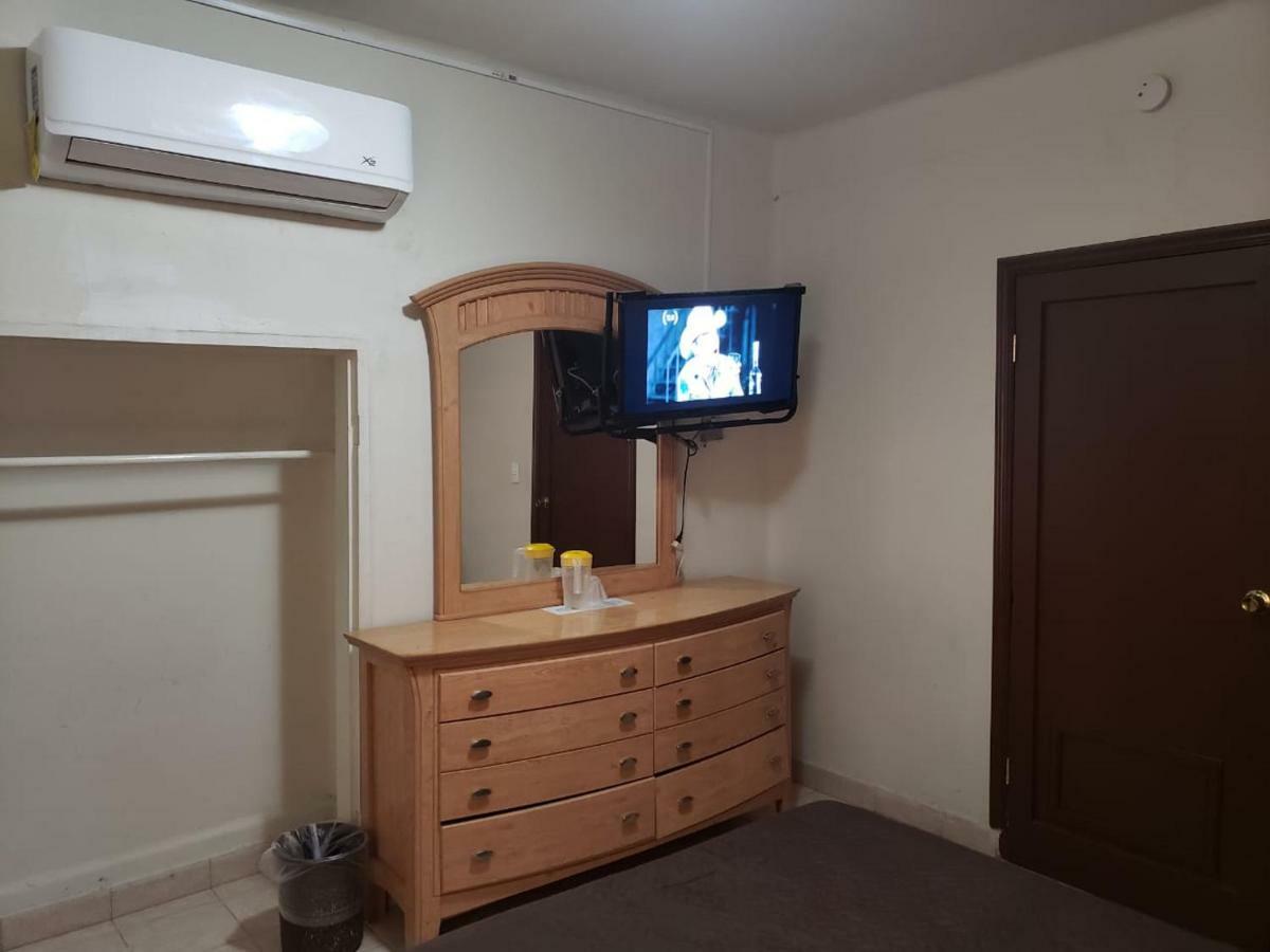 Hotel Baeza Делисиас Екстериор снимка