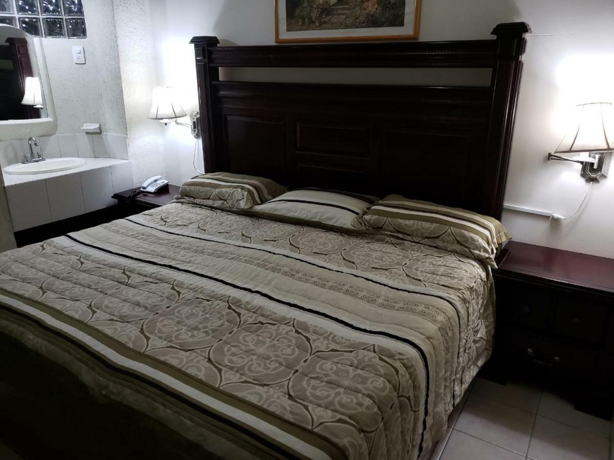 Hotel Baeza Делисиас Екстериор снимка