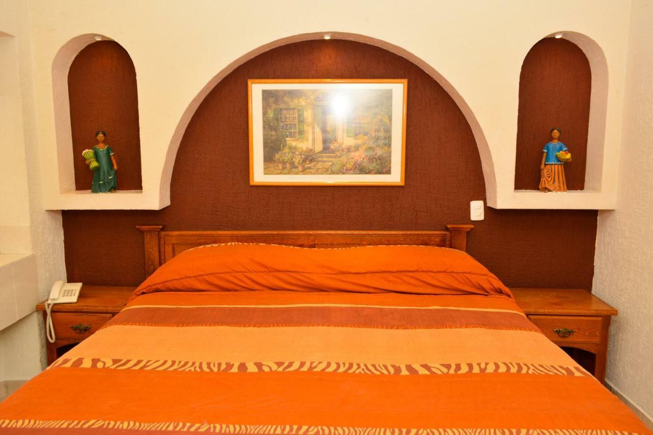Hotel Baeza Делисиас Екстериор снимка