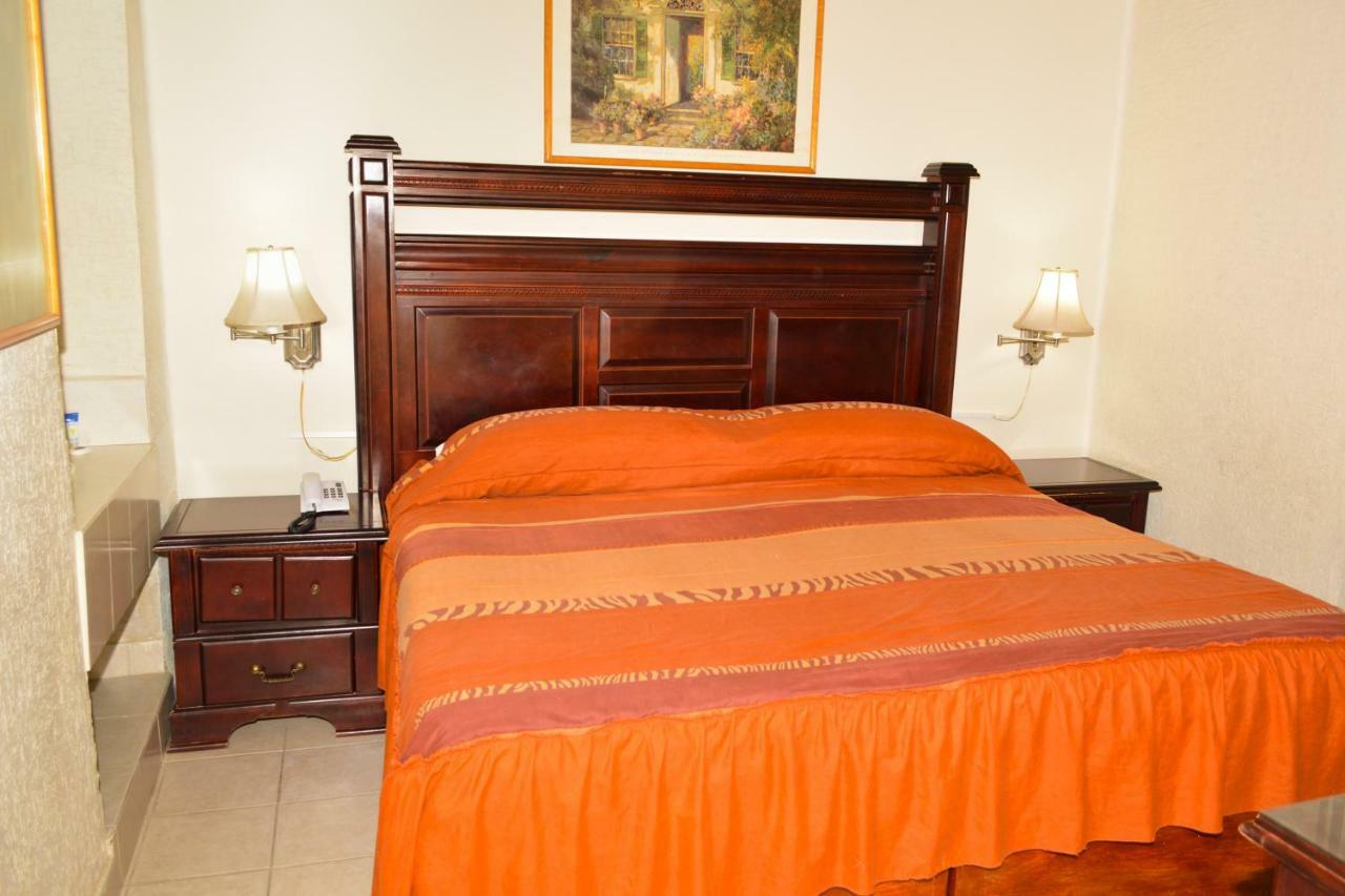 Hotel Baeza Делисиас Екстериор снимка